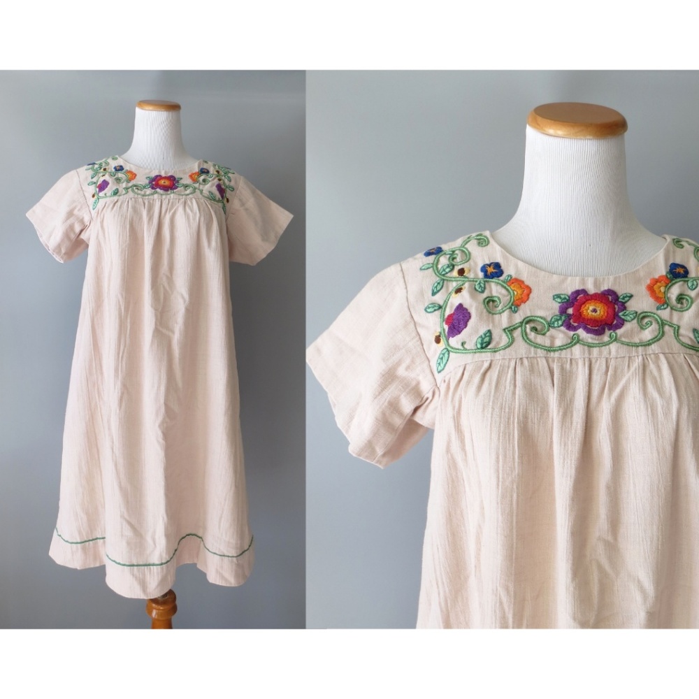 Vintage Embroidered Mexican Dress Hippie Boho 70's